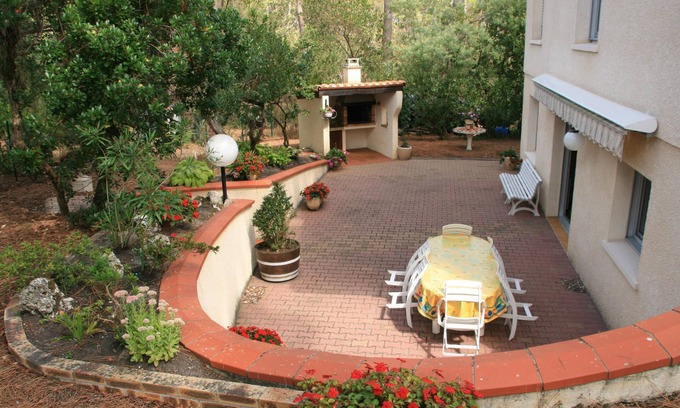 Piraillan Apartamento | Apartamento pisos con terraza en el jardín y barbacoa