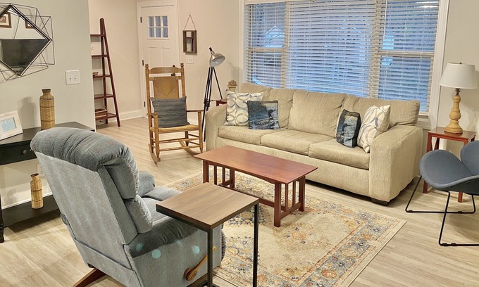 Buford Cabaña | Single story 2 bedroom 2 bath that sleeps 7 in Buford, Georgia