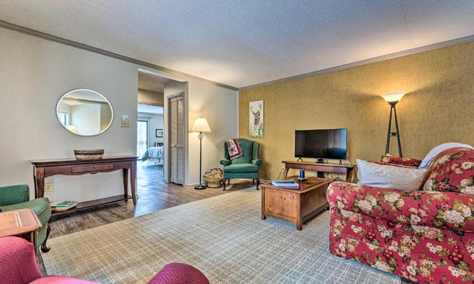Fairfield Bay Apartamento | Single-Story Fairfield Bay Condo with Deck!