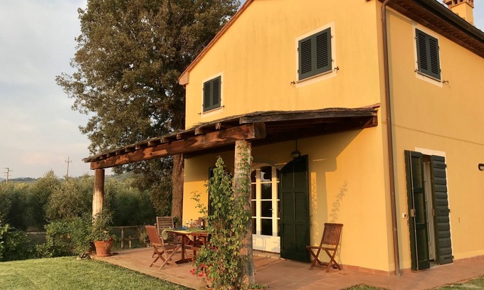 Castagneto Carducci Villa | Villa individual con piscina en la ruta del vino Bolgheri.