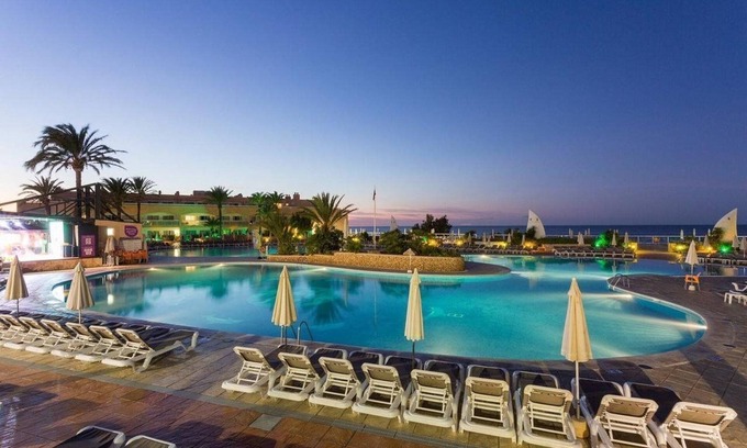 Bahía de San Antonio Hotel | Sirenis Seaview Country Club