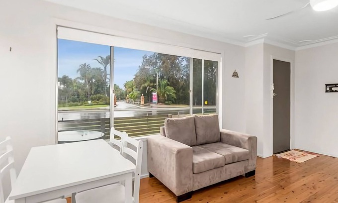 Batemans Bay Casa | Siris at The Bay - walk to the beach