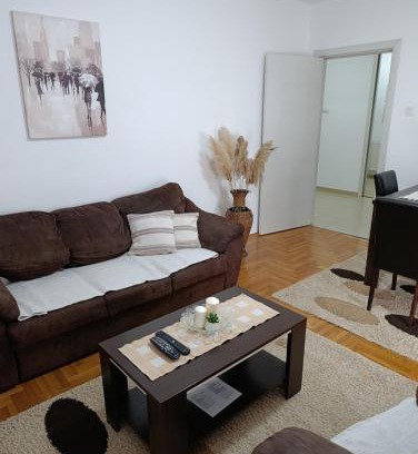 Sremska Mitrovica Apartamento | Sirmijum Hause II