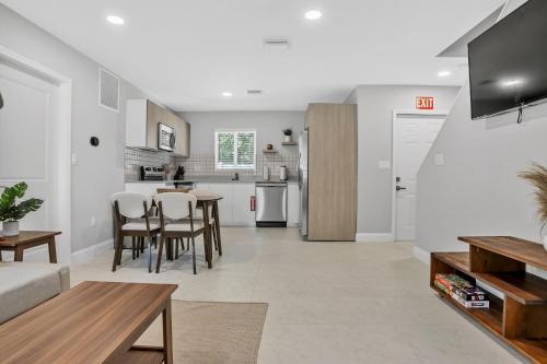 Downtown Fort Lauderdale Villa | Sistrunk Shades Villa #5 - New Townhome in Downtown Fort Lauderdale