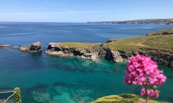 Port Isaac Apartamento | Refugio atractivo para 2 cerca de la playa y el pueblo. Sentarse fuera y mirar el mar!