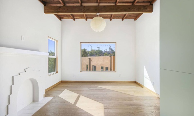 Sunset Junction Casa | SITU Hamilton - Silverlake