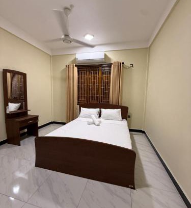 Trincomalee Hotel | Siva Villas