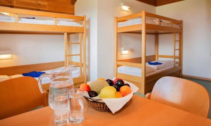 Schuttdorf Cabaña | Habitación de seis camas con ducha, inodoro, no fumador - YOUNG HOTEL ZELL AM SEE