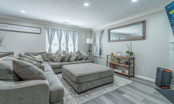 Lithia Springs Casa | Six Flags Vacation Home