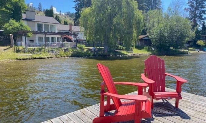 Okanagan-Similkameen Casa | SkaHaven- Direct Lakefront