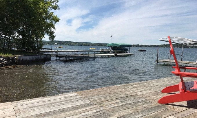 Skaneateles Cabaña | Skaneateles Cottage , East side of Lake @ 5 Mile Point