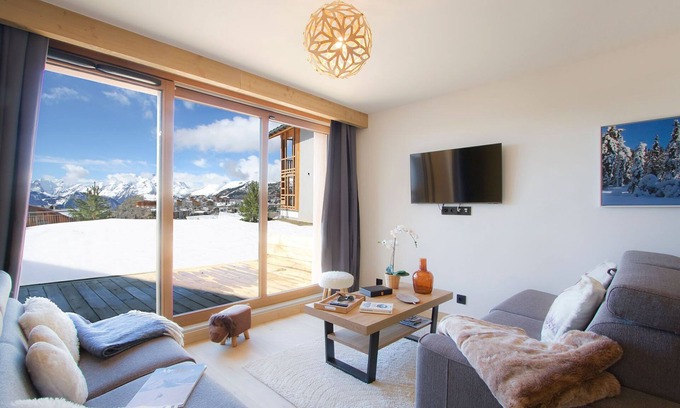 Bergers Condominio | Ski aux pieds ! T2 avec accès piscine, TV, parking