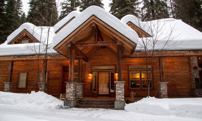 Tamarack Resort Casa | Ski, Boat, Bike, Hike! All-Season Mountain Access- Cozy Tamarack Timberhaus.