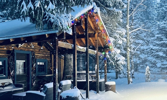 Nederland Cabina | Ski Eldora! Rustic & Contemporary Caribou Creek Adventure Cabin in Nederland