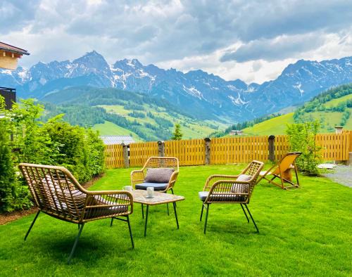 Maria Alm am Steinernen Meer Chalet De Esquí | Ski-in & Ski-out out Chalet Maria with amazing mountain view