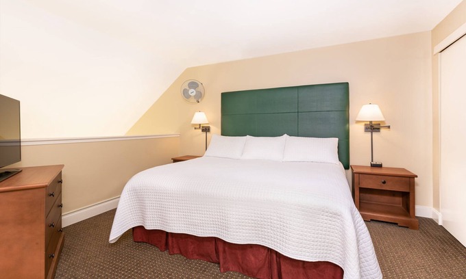 West Dover Apartamento | Ski-In Mountain Suite | Cozy Escape
