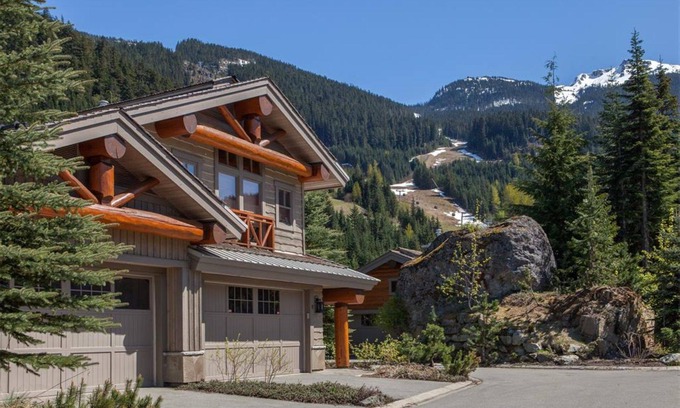 Nordic Estates Casa | The Heights Ski-In / Out, casa de lujo, capacidad para 12 personas, bañera de hidromasaje privada