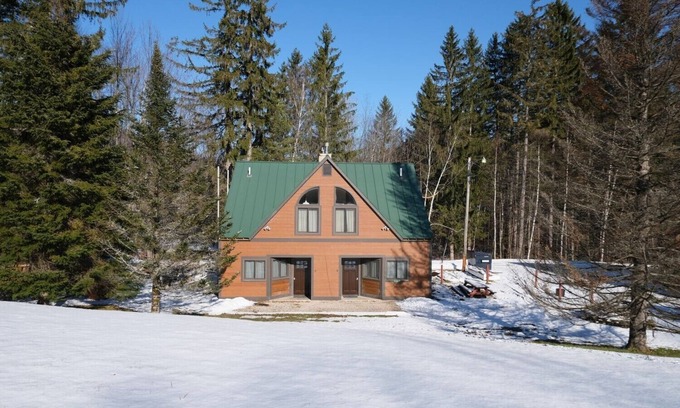Central Vermont- Killington Cabina | Ski in & out Spruce Glen Townhomes on Great Eastern Trail