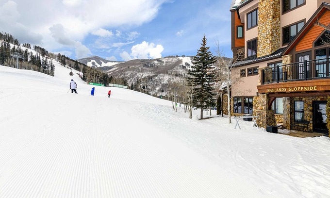 Highlands Townhomes Condominio | Ski-In & Out Your Doorstep! Pool/Hot Tub, Great Village Access!!