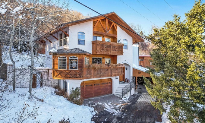 Eden Chalet De Esquí | Ski In/Ski Out Authentic German Bavarian Chalet