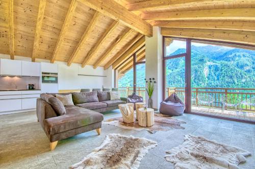Kaprun Casa | Ski-in Ski-out Chalet Maiskogel "Bergli" - by Alpen Apartments