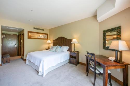 Park City Casa | Ski In Ski Out Conde Nast and Forbes Award Winner Hotel Room Pool Hot Tub Fitness C005A
