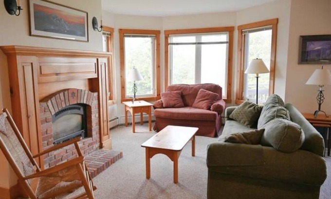 North Troy Condominio | Ski in-Ski Out Condo at Jay Peak, VT