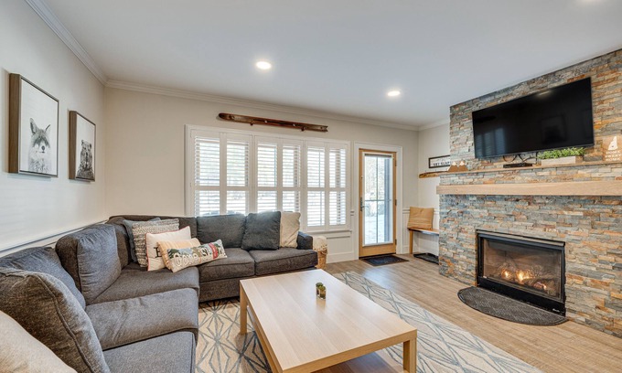 North Conway Condominio | Ski-In/Ski-Out Cranmore Mountain Resort Condo!