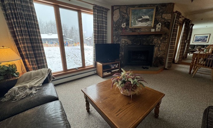 Stratton Mountain Condominio | Stratton Mountain Ski In / Ski Out Obertal 'F' Edificio 2 Bedrm, 1 Bth