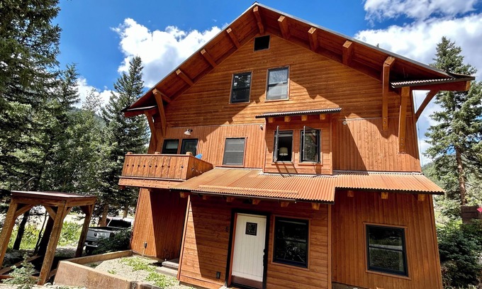 Taos Ski Valley Chalet De Esquí | Ski-in ski-out Modern Chalet in Kachina Basin... w/ Steam Showers!
