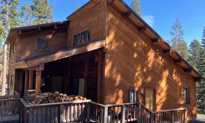 Bear Valley Cabina | Ski in/Ski out with Family Hospitality