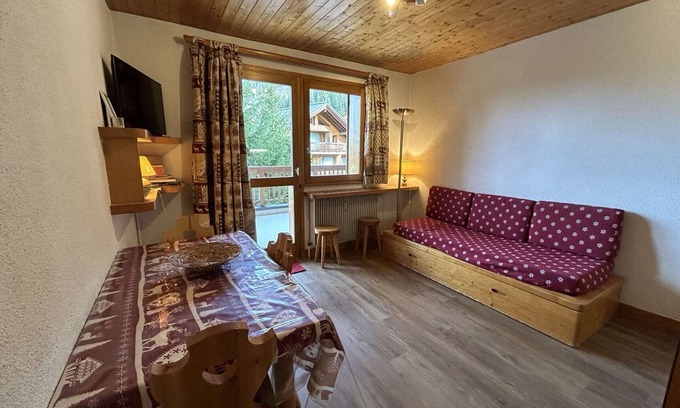 Meribel Apartamento | Estudio de montaña para 4 personas, acceso a pistas y piscina
