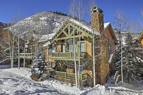 Edwards Casa | Ski-InandOut Townhome with Hot Tub by Arrow Bahn Lift!