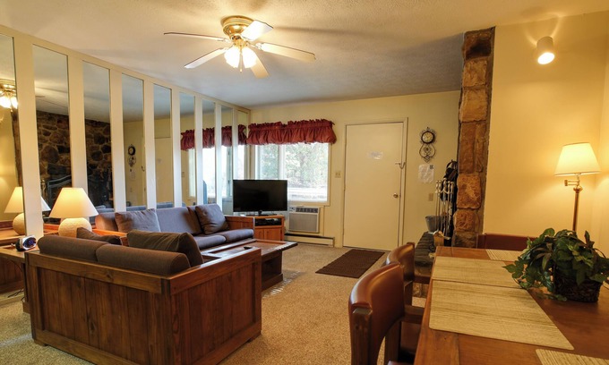 Mount Jackson Condominio | Ski/MTB/Golf Condo (#118) - Slope side | Mountain & golf course views | Walk-in access!