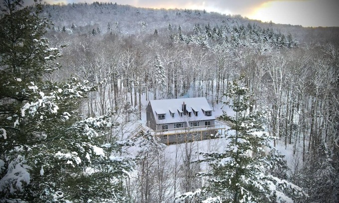 Pittsfield Casa | Ski/MTB Sleeps 20 home w/ mountain views near Killington/Woodstock. Rent 2 units