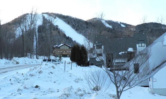 Central Vermont- Killington Condominio | Ski-on Ski-Off Killington Condo en Sunrise Internet de alta velocidad