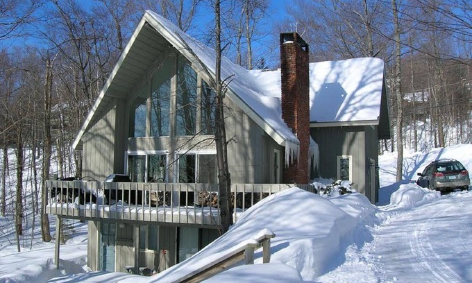 Ludlow Chalet De Esquí | Ski On / Ski Off Sachem Trail, Chalet de esquí de 4 dormitorios en Okemo, Mtn.