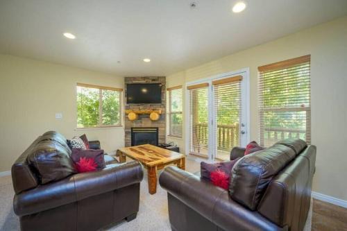 Eden Casa | Ski Paradise Ground Floor Gem