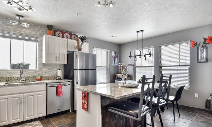 Park City Condominio | Esquí El mejor en un gran precio! 2 minutos de Deer Valley góndola.