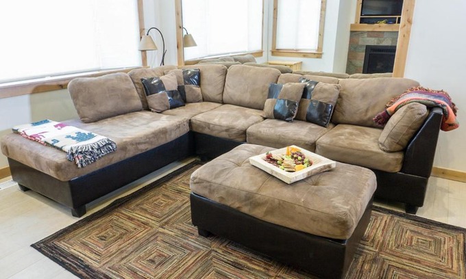 Truckee Hotel | Ski Trails 4070