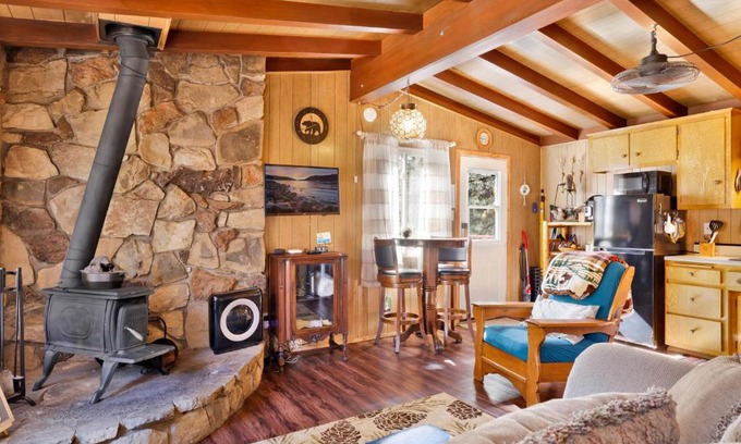 Big Bear Lake Chalet De Esquí | Ski View Chalet by Big Bear Vacations Central Moonridge Hillside Retreat