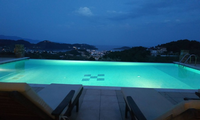 Skiathos Town Casa | Skiathos Garden Cottages