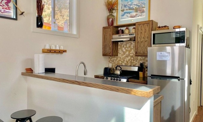 Idaho Springs Cabina | Skiers Cabin at Base Camp Lodging Company