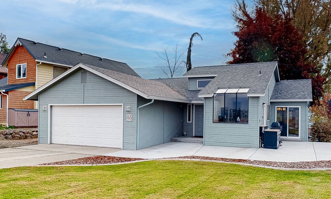 Malaga Casa | Skiers delight - Lakefront home with water views, outdoor areas, & W/D