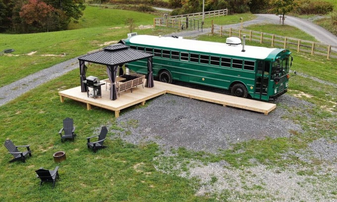 Elton Casa | Skoolie New River Gorge - Greenie