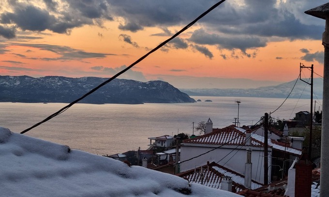 Glossa Casa | "skopelos- Iris - Your Traditional Home"