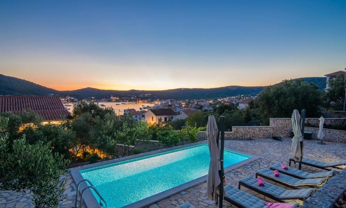Vinisce Apartamento | Skoro Residence
