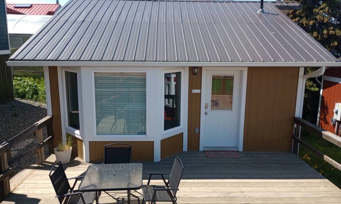 Homer Cabina | Sky Harbor Cabin - Homer Seaplane Base