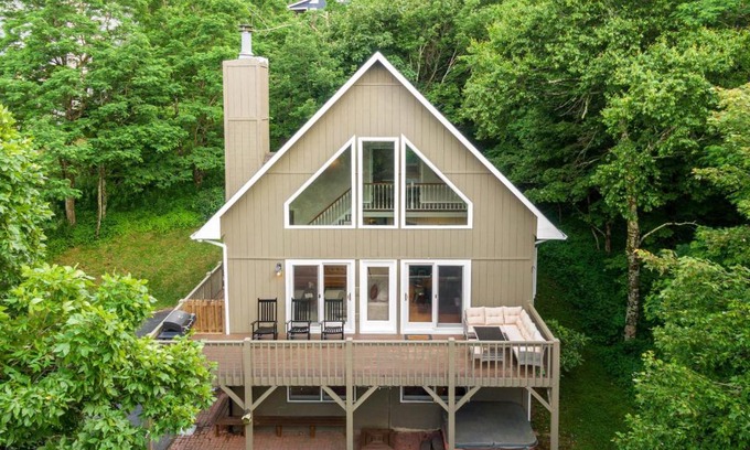 Blowing Rock Casa | Sky High Chalet