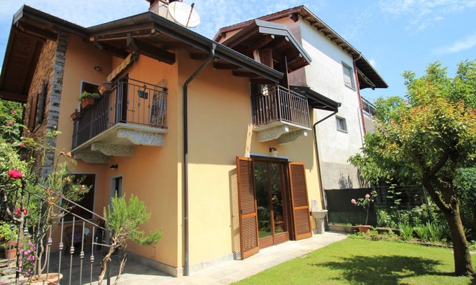 Arizzano Casa | Sky & Lake by Interhome